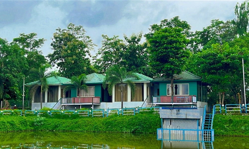 Resort Rooms with Lake View