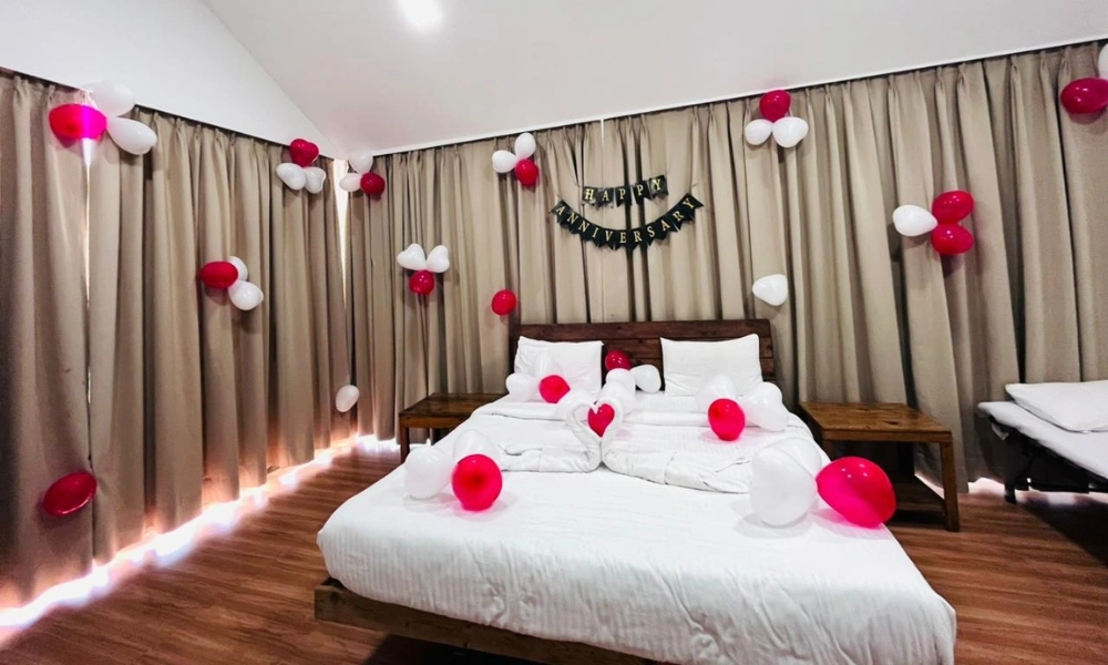 Romantic Room Decoration Setup