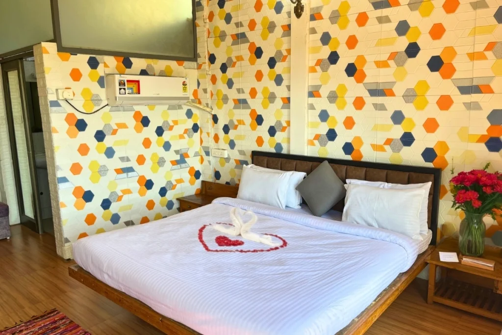 Luxury Rooms & Private Villas